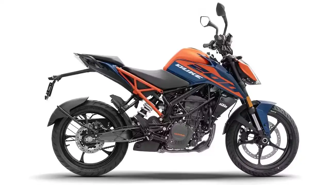 2026 KTM 200 Duke Launched: New Look, Better Hardware, and the Same Aggressive Price!