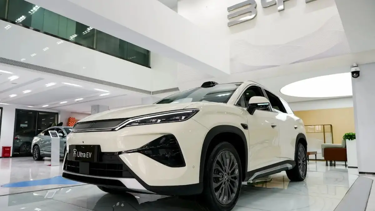 BYD Song Ultra EV Launched at 152K Yuan with 605 Km Range and Ultra-Fast Charging